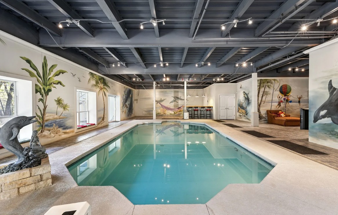2109 Cooks Lane Fort Worth — Indoor Pool